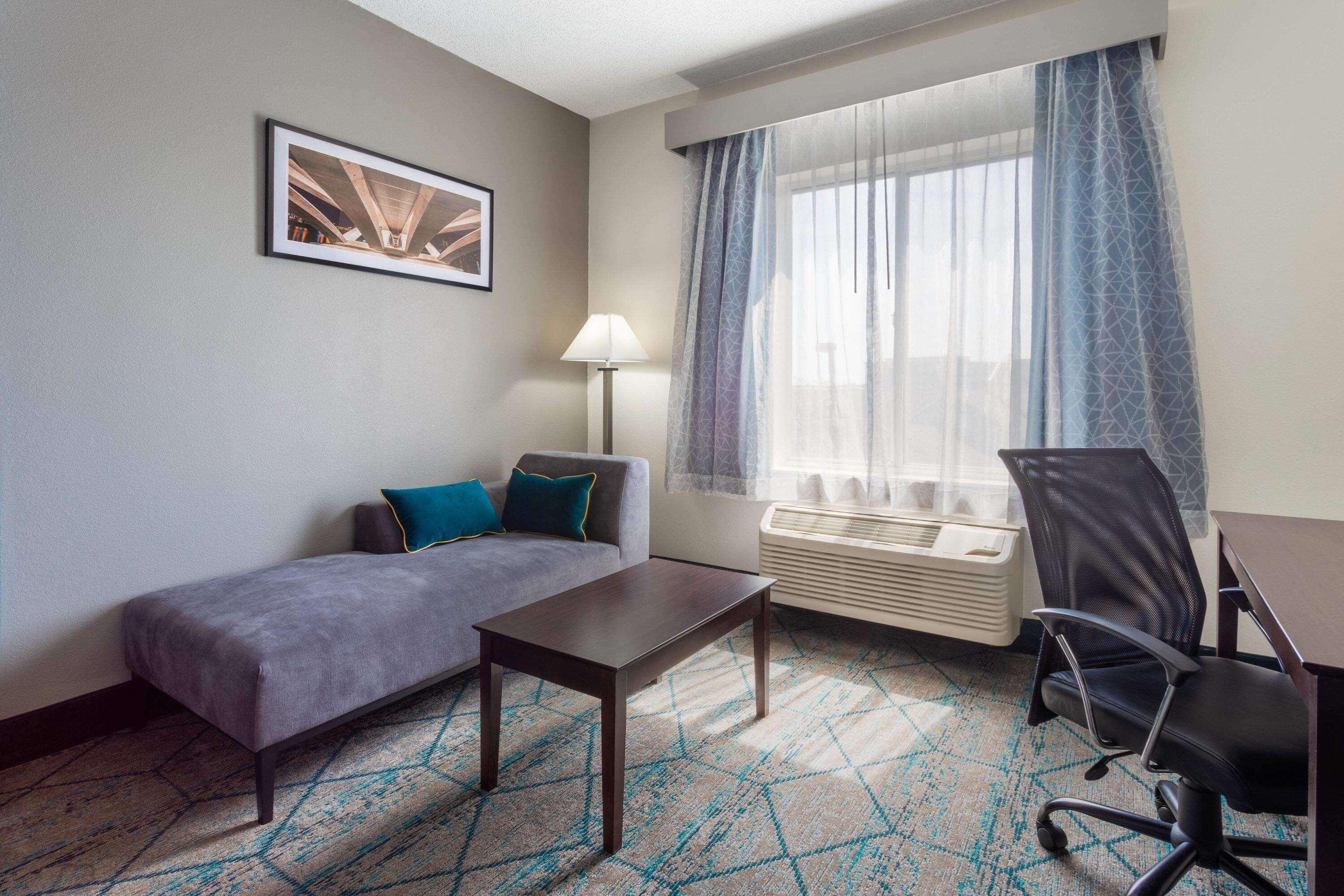La Quinta By Wyndham Columbus West - Hilliard Otel Dış mekan fotoğraf